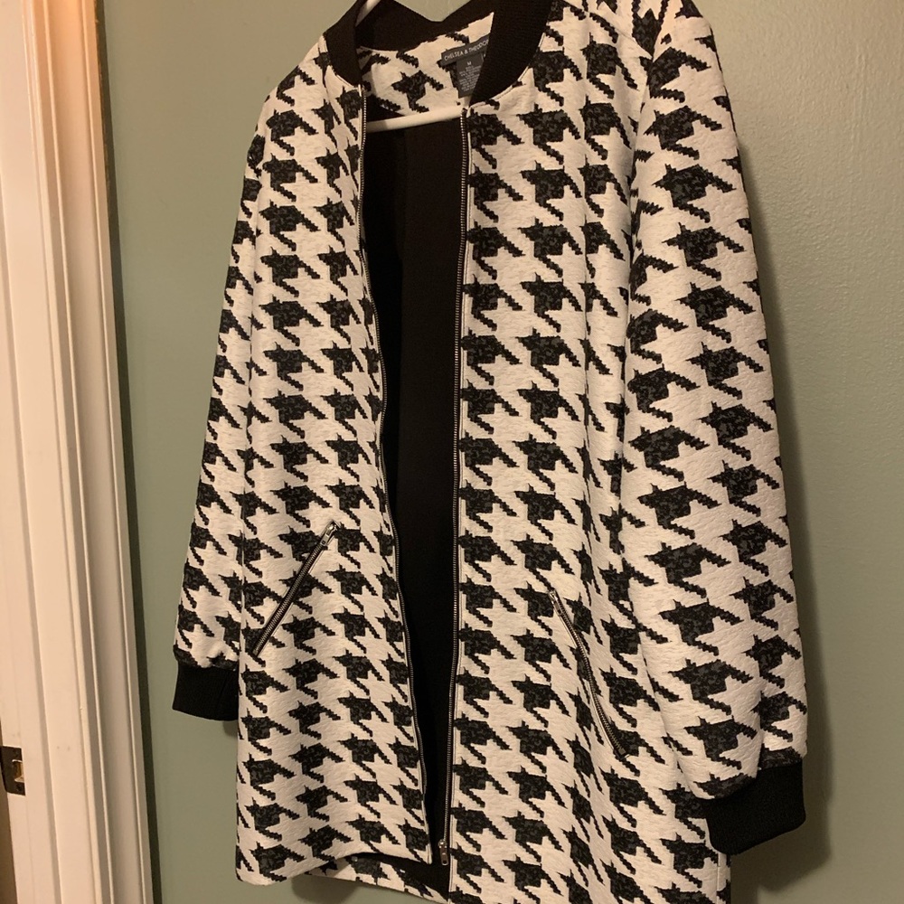 Chelsea and Theodore houndstooth jacket